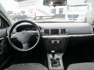 Opel Vectra 2.2-16V Cosmo sedan picture 10