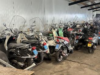 Overige  Partij 50 scooters picture 6