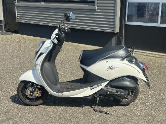 Sym  Mio 50 picture 2