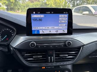 Ford Focus 1.0 EcoBoost Titanium Business picture 22