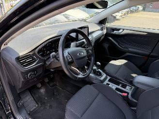 Ford Focus 1.0 EcoBoost Titanium Business picture 19