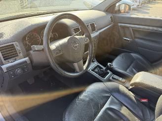 Opel Vectra 1.8-16V Executive picture 17