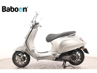 Vespa  Primavera Elettrica 45KM picture 5
