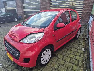 Peugeot 107 1.0 12v xs picture 4