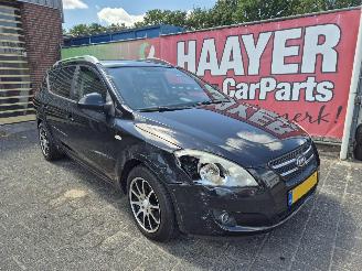 Unfallwagen Kia Cee d 1.4 x-ecutive ISG 2009/6