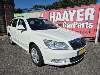 damaged passenger cars Skoda Octavia 1.6 tdi greentech ambition business line 2011/11