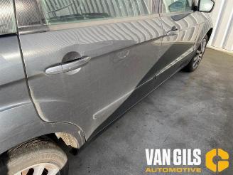 Ford Galaxy  picture 13