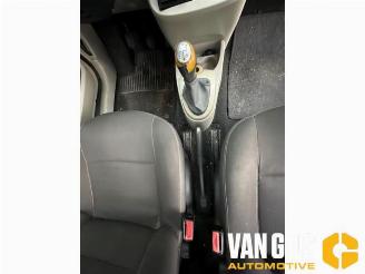 Renault Twingo Twingo II (CN), Hatchback 3-drs, 2007 / 2014 1.2 16V GT TCE picture 12