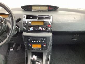 Citroën C4 1.4 16V Hatchback 4Dr Benzine 1.360cc 66kW (90pk) picture 13