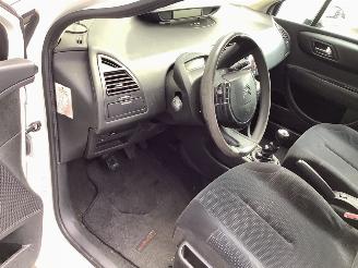 Citroën C4 1.4 16V Hatchback 4Dr Benzine 1.360cc 66kW (90pk) picture 11