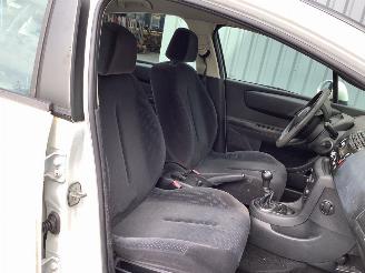 Citroën C4 1.4 16V Hatchback 4Dr Benzine 1.360cc 66kW (90pk) picture 10