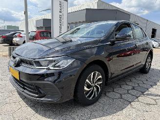 Damaged car Volkswagen Polo 1.0 TSI Life NL auto 1ste eigenaar 2021/12