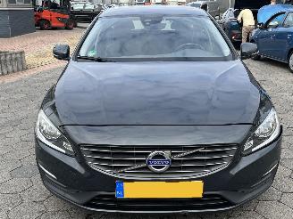 Volvo V-60 1.6 T3 Momentum picture 2