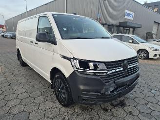Volkswagen Transporter T6 150pk automaat picture 3