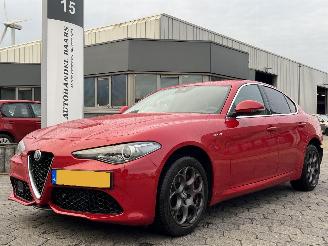 damaged passenger cars Alfa Romeo Giulia 2.0 Q4 Veloce 280PK 2019/12