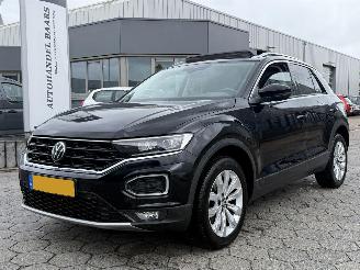 Damaged car Volkswagen T-Roc 1.0 TSI Style Business 2022/1
