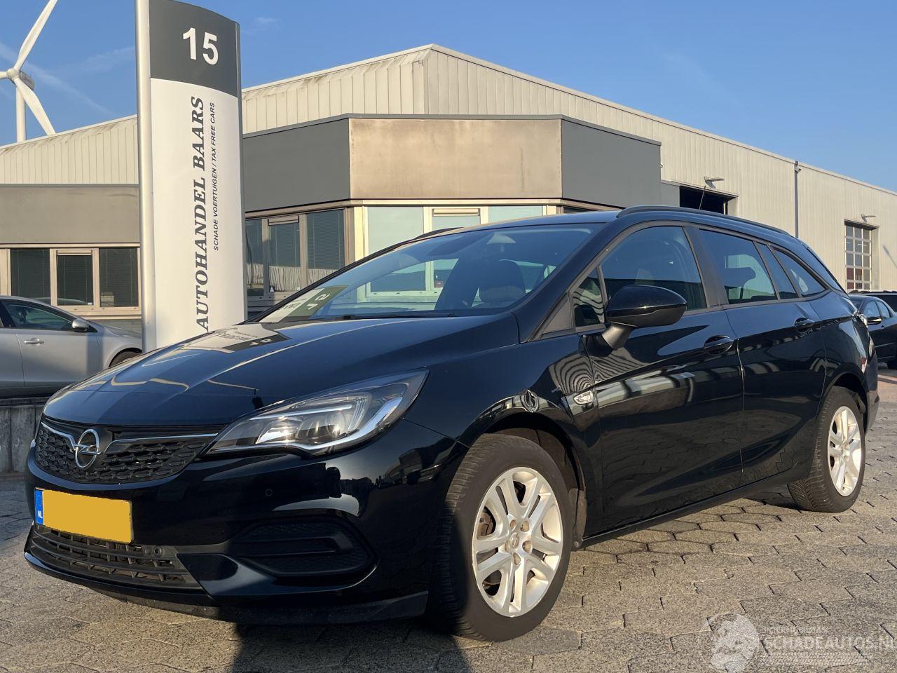 Opel Astra Sports Tourer 1.2 Edition