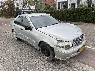 Démontage voiture Mercedes C-klasse 180 c 2004/11