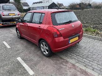 Suzuki Swift 1.2-16V picture 4