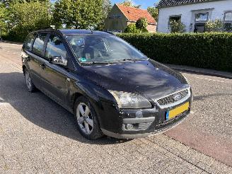 damaged passenger cars Ford Focus 1.8 TDCi 16V Combi 2007/5
