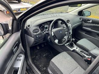 Ford Focus 1.6-16V picture 5