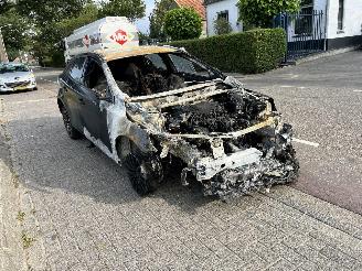 Autoverwertung Volvo V-40 2.0 T2 2019/6