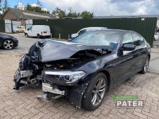 Vrakbiler auto BMW 5-serie 5 serie (G30), Sedan, 2016 523d Mild Hybrid 2020/7