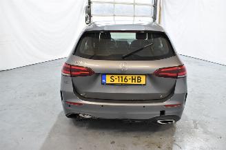 Mercedes B-klasse 180 AMG Line picture 6