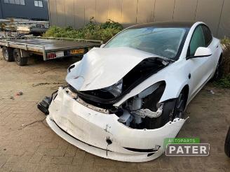 demontáž osobní automobily Tesla Model 3 Model 3, Sedan, 2017 Standard RWD Plus, Loing Range RWD 2021/12