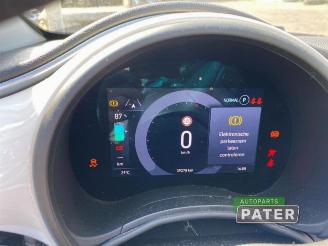 Fiat 500E 500e (332), Hatchback, 2020 42 kWh 3+1 picture 15