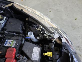 Ford B-Max 1.0 EcoB. Titanium picture 12