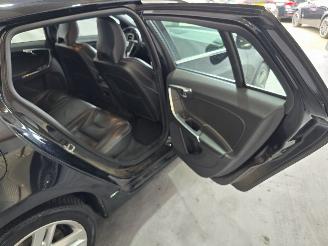 Volvo V-60 2.4 D6 AWD Plug-In Hybrid Summum picture 16