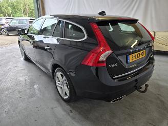 Volvo V-60 2.4 D6 AWD Plug-In Hybrid Summum picture 5