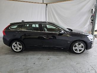Volvo V-60 2.4 D6 AWD Plug-In Hybrid Summum picture 8