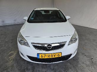 Opel Astra 1.4 Cosmo picture 2