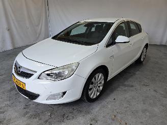 Opel Astra 1.4 Cosmo picture 3