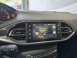 Peugeot 308 1.2 PureTech Style picture 29