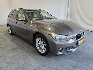 Voiture accidenté BMW 3-serie 316d High Executive 2013/6