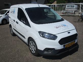Schadeauto Ford Transit COURIER 1.5 TDCITrend Dura 1E Eig NAP 2023/1