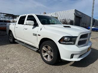 skadebil bedrijf Dodge Ram 5.7 V8 4x4 Quad Cab 64 2013/2