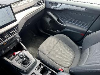 Ford Focus 1.0 EcoBoost Hybrid Titanium picture 14