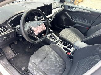 Ford Focus 1.0 EcoBoost Hybrid Titanium picture 8