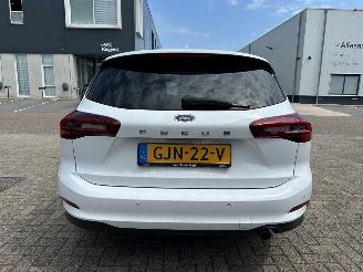 Ford Focus 1.0 EcoBoost Hybrid Titanium picture 6