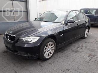 Uttjänta bilar auto BMW 3-serie 3 serie (E90), Sedan, 2005 / 2011 318i 16V 2009