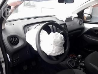 Toyota Aygo Aygo (B40), Hatchback, 2014 1.0 12V VVT-i picture 5