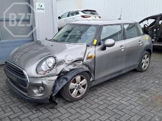 Dezmembrări autoturisme Mini One Mini (F55), Hatchback 5-drs, 2013 1.2 12V One 2018