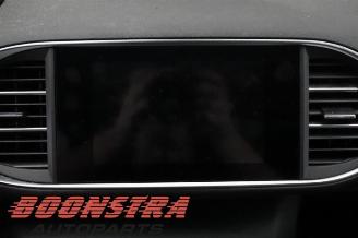 Peugeot 308 308 SW (L4/L9/LC/LJ/LR), Combi 5-drs, 2014 / 2021 1.2 12V e-THP PureTech 130 picture 11