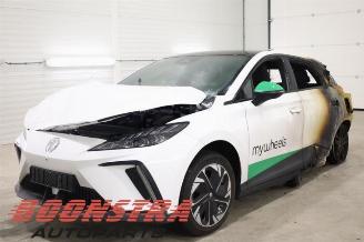Coche siniestrado MG 4 Electric, Hatchback, 2022 Comfort, Luxury 64 kWh 2023/5