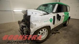 Salvage car Land Rover Defender Defender II, Terreinwagen, 2019 110 3.0 D200 MHEV 2022/8
