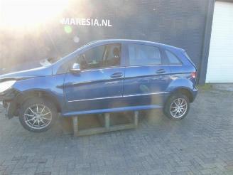 Salvage car Mercedes B-klasse B (W245), Hatchback, 2005 / 2011 1.5 B-160 16V 2009/10